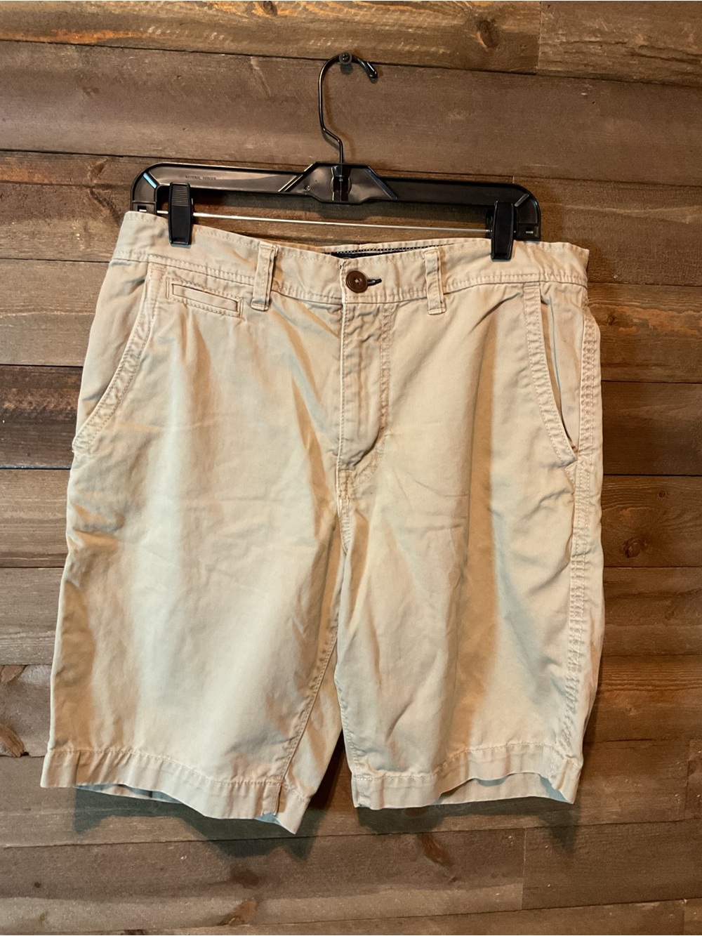 American Eagle Men’s Khaki Tan Shorts Size 31